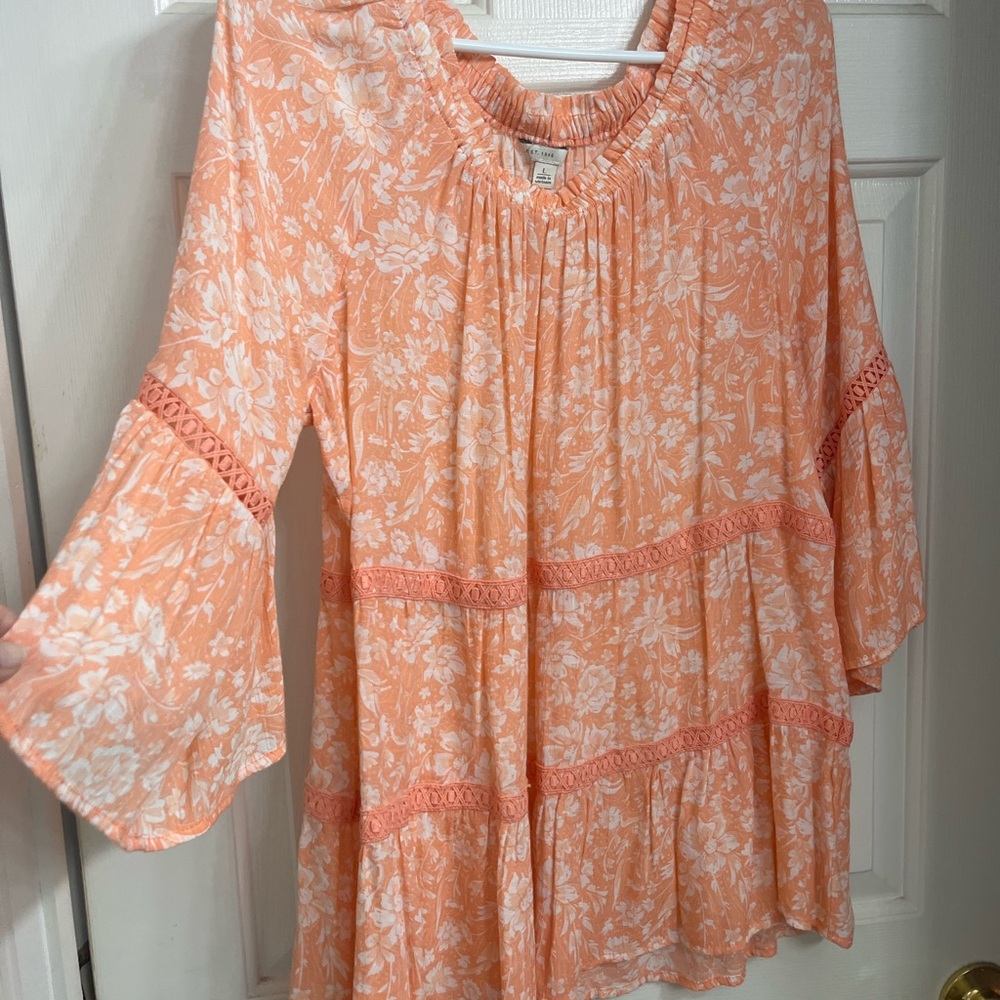 Chic Floral Coral Blouse with Flared Sleeves